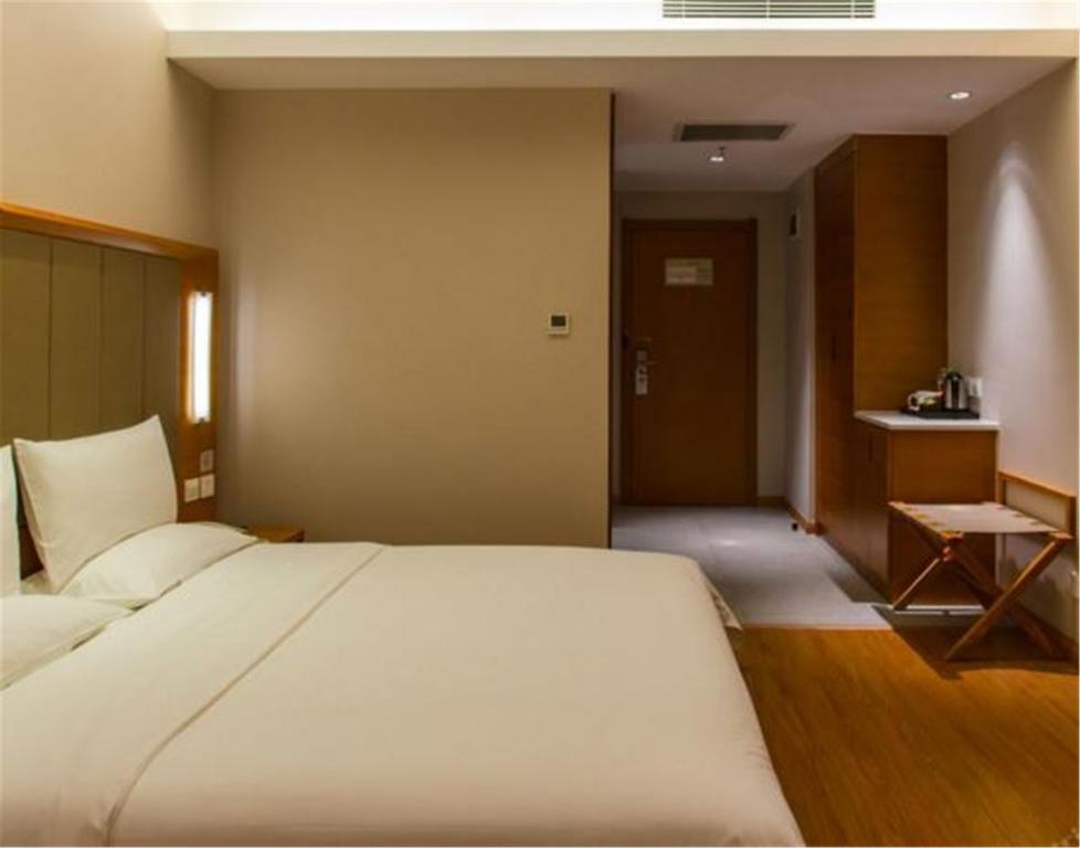 Ji Hotel Xianggang Middle Road Циндао Экстерьер фото