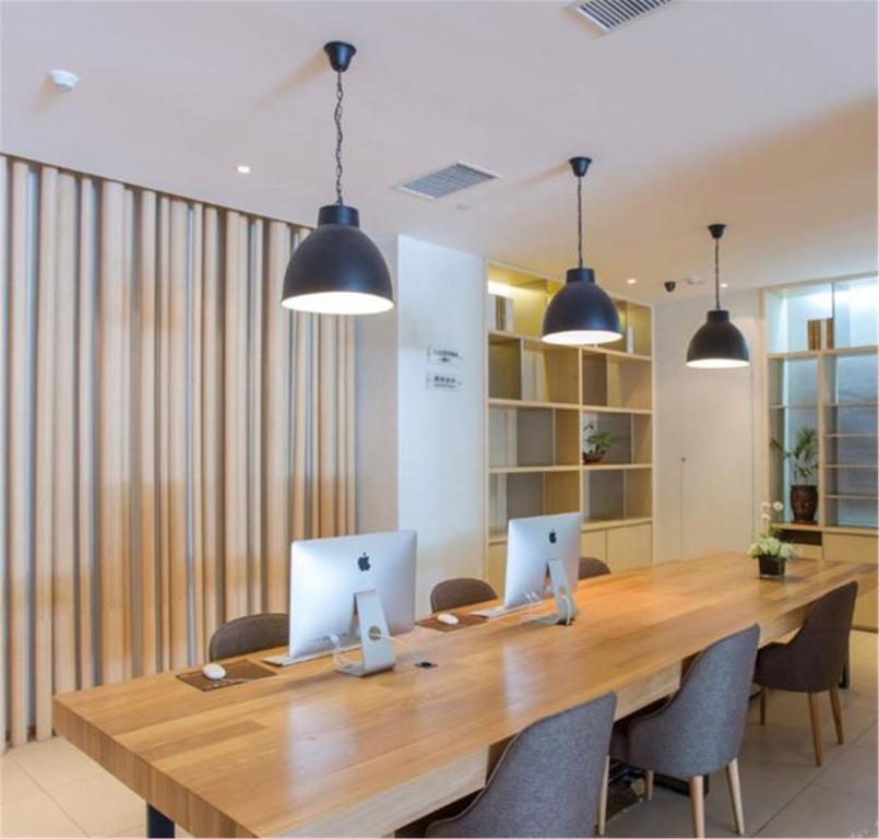 Ji Hotel Xianggang Middle Road Циндао Экстерьер фото